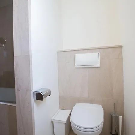 Picture Relaxing Beside Your Private Pool In Reading Your Favourite Book, 1271 פרוטאראס