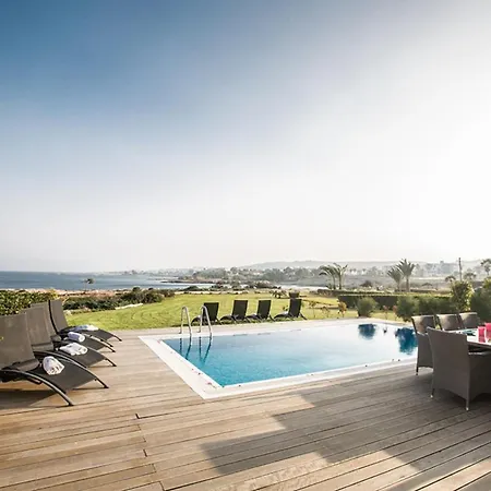 Picture Relaxing Beside Your Private Pool In Reading Your Favourite Book, 1271 פרוטאראס