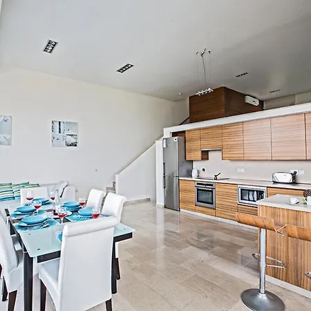 Picture Relaxing Beside Your Private Pool In Reading Your Favourite Book, 1271 Willa Protaras